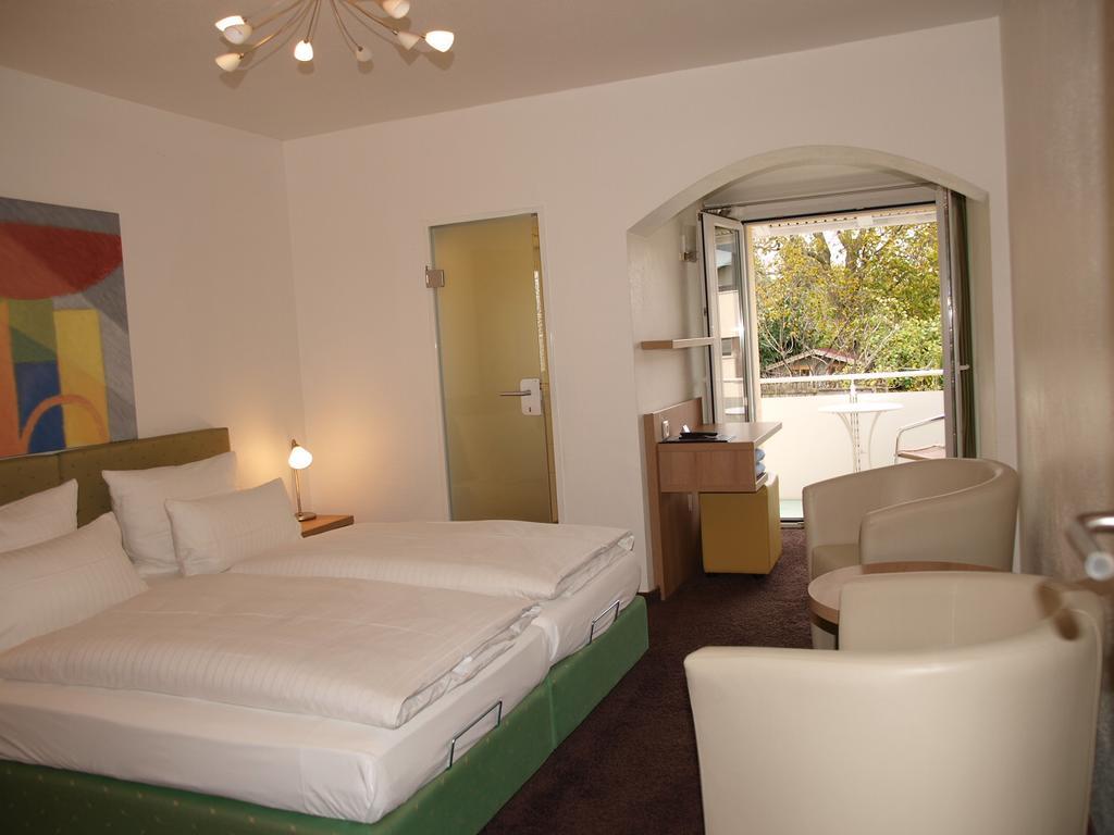 Hotel Alpenblick Garni Иберлинген Экстерьер фото