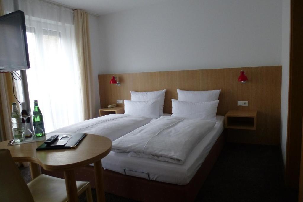 Hotel Alpenblick Garni Иберлинген Номер фото
